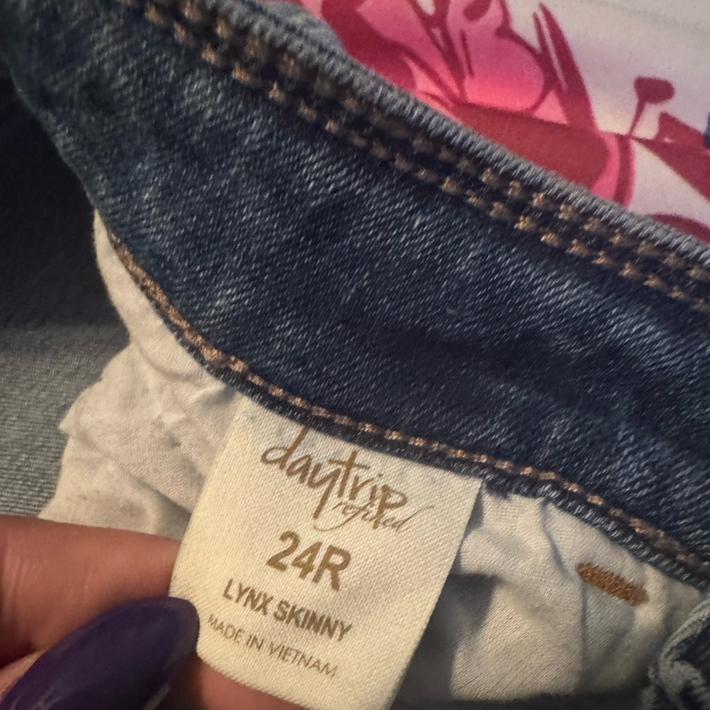 Daytrip Skinny Jeans | Buckle - Picture 4 of 4
